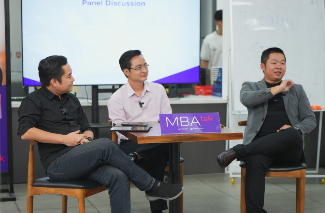 Các diễn giả đã có buổi trao đổi thú vị về sơ đồ hành trình khách hàng tại hội thảo MBA Talk #52.
