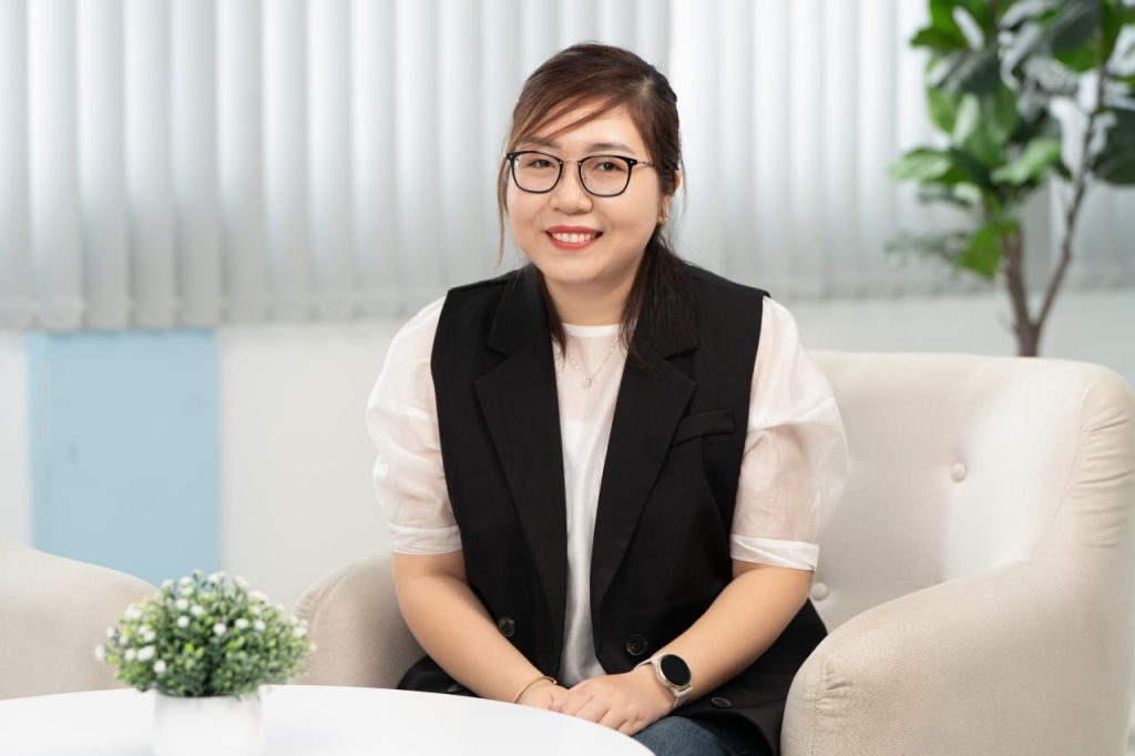 Chị Bùi Hoàng Mỹ Linh, Head of Finance Business Partner tại AIA Việt Nam, Học viên MBA khóa 2022