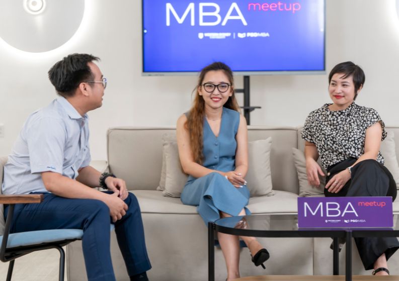 Chị Uyên Nguyễn, Senior Account Director, Dentsu Creative Vietnam, học viên MBA tại Đại học Western Sydney khóa 2022 chia sẻ về cách cân bằng hai yếu tố động lực và kỷ luật trong quản lý đội nhóm.