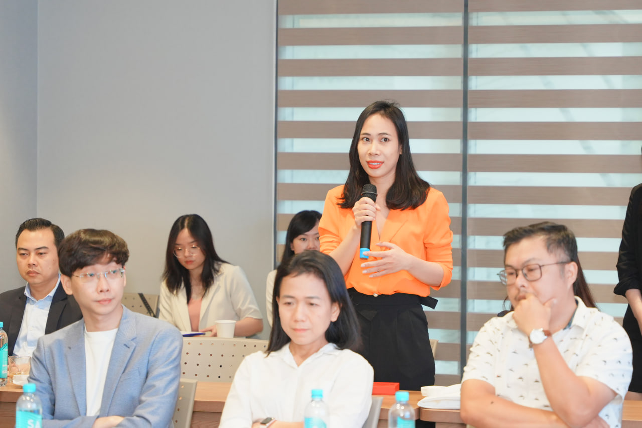 Chị Nguyễn Thị Ánh Phượng tại Lễ khai giảng MBA khóa 2023 (Nguồn: Hình ảnh từ sự kiện).