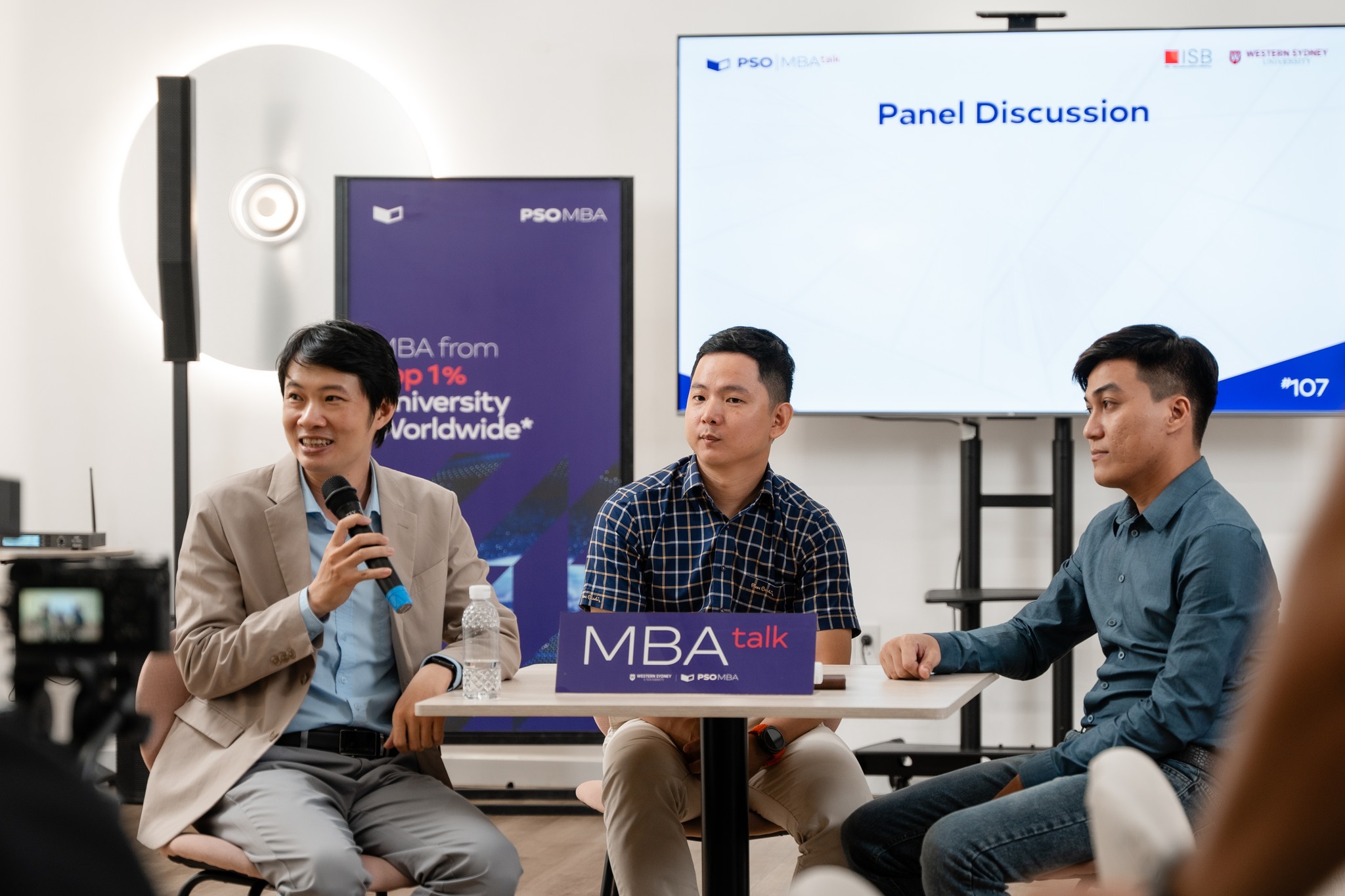 Tại MBA Talk #107, TS. Trần Quang Khải – ISB Lecturer, anh Trình Gia Lạc – CEO, LATIDO JSC và anh Nguyễn Trương Hoàng Nhật – Head of NCME Business, Samsung Vietnam, đã chia sẻ nhiều kiến thức hữu ích xoay quanh MIS (Nguồn: Hình ảnh từ sự kiện).