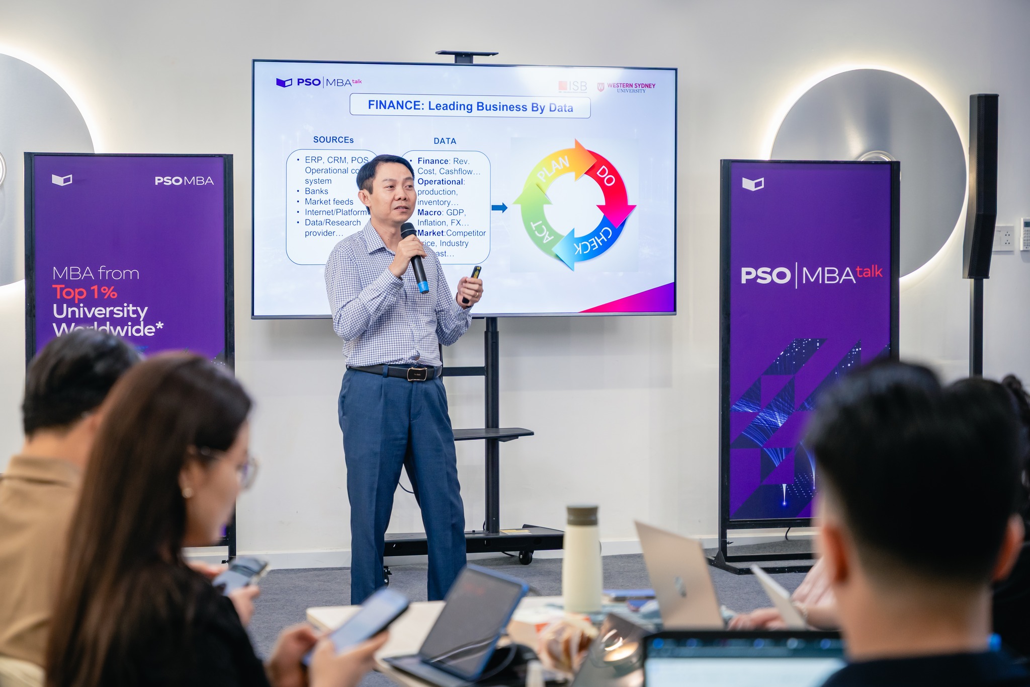 Fin Talks #6: Nghệ thuật biến dữ liệu thành quyết định tài chính 1 Fin Talks #6