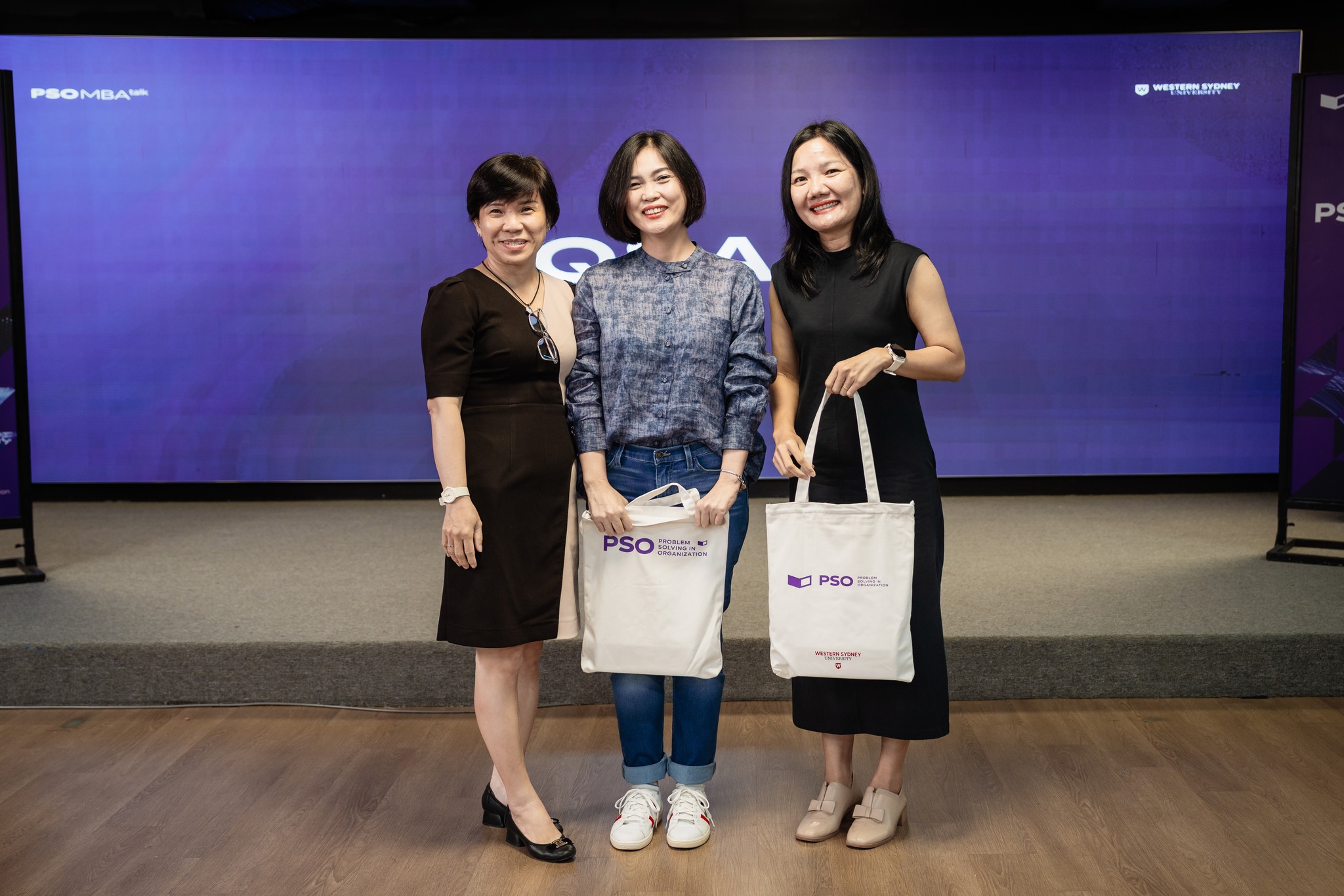 Sự kiện được dẫn dắt bởi Dr. Lê Thị Thanh Xuân - Giảng viên ISB, và sự chia sẻ từ chị Võ Thị Thu và chị Thiều Thị Hồng (Nguồn: Hình ảnh từ sự kiện).