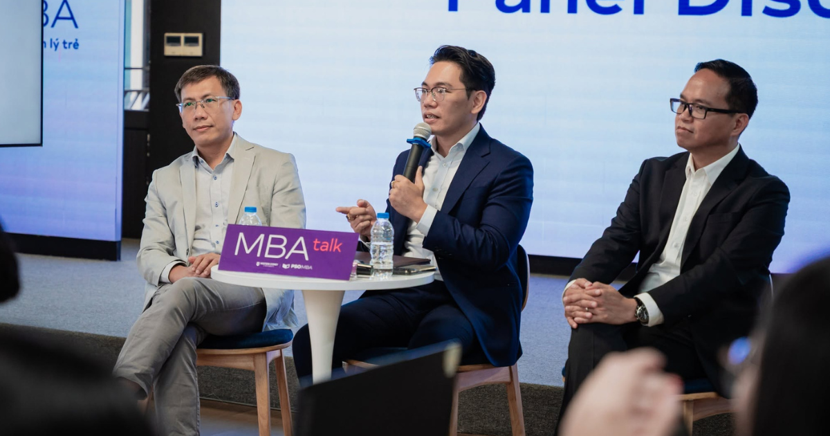 Fin Talks: Kế to&aacute;n nh&igrave;n chứng từ, T&agrave;i ch&iacute;nh nh&igrave;n tương lai