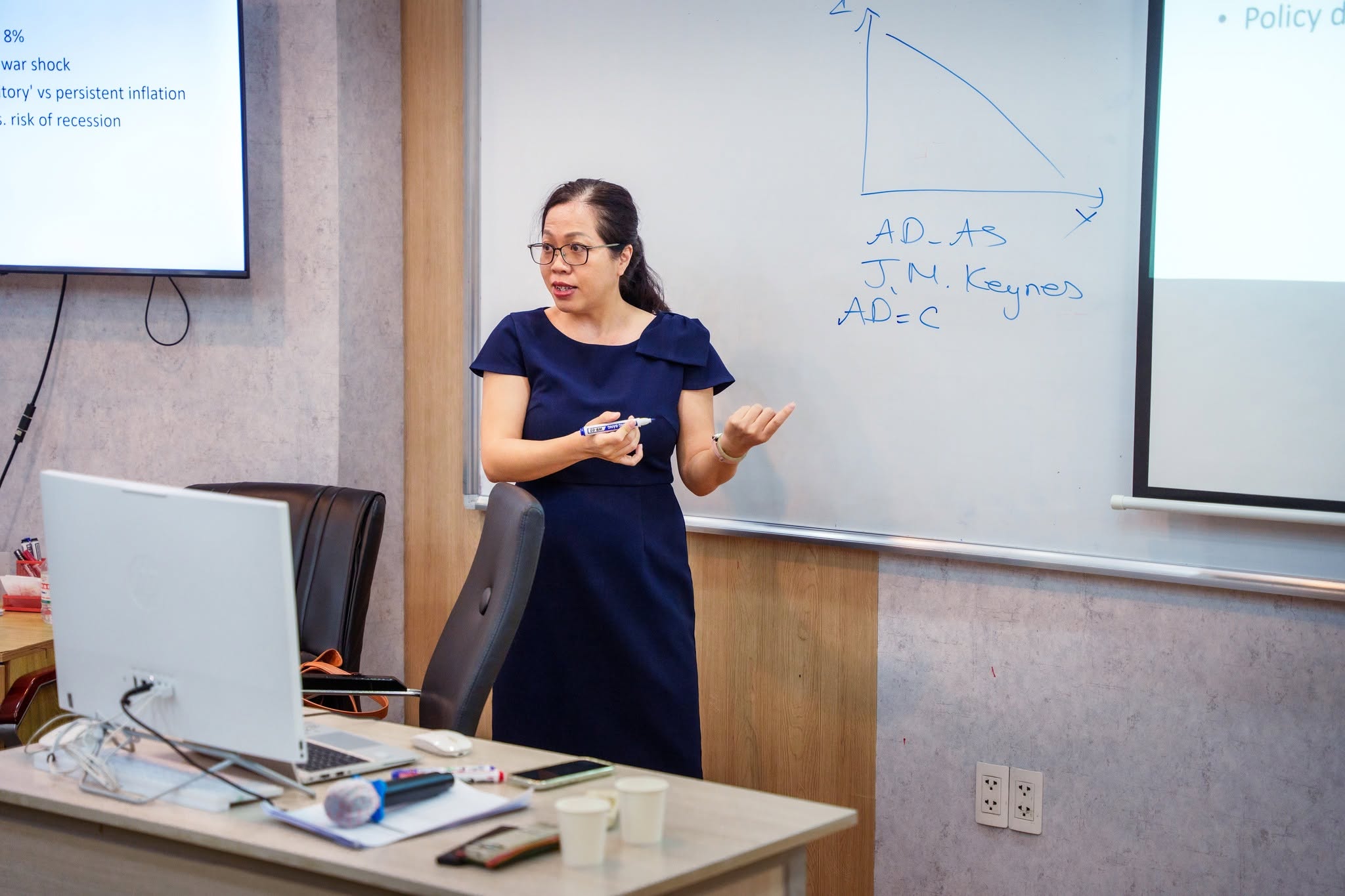 Hành trình PSO MBA - môn Economics (cô Hoàng Anh)